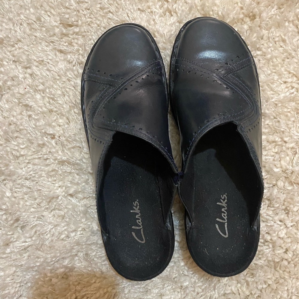 Clarks women’s slip on